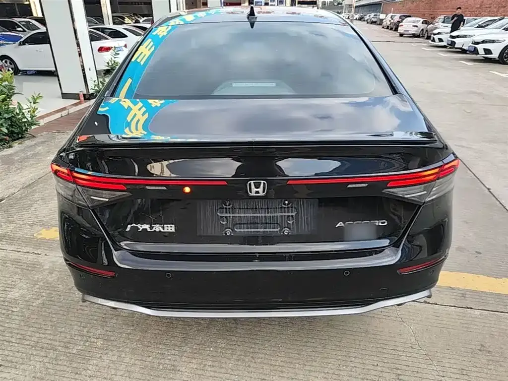 Honda Accord — фото 5
