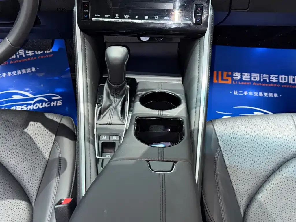 Toyota Avalon — фото 10