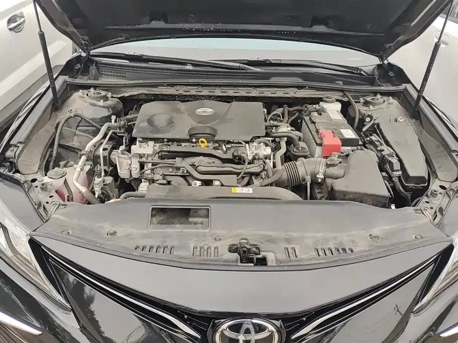 Toyota Camry — фото 5