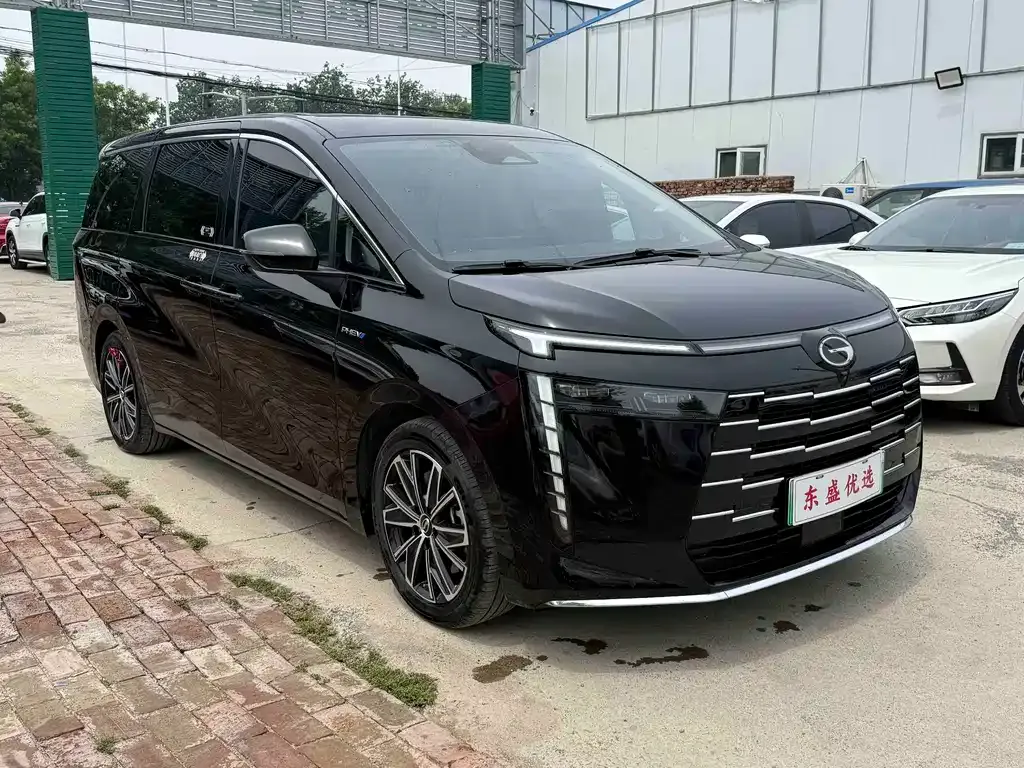 GAC Motor 传祺E8 PHEV — фото 8