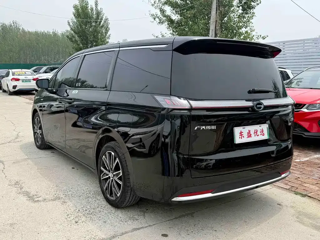 GAC Motor 传祺E8 PHEV — фото 7