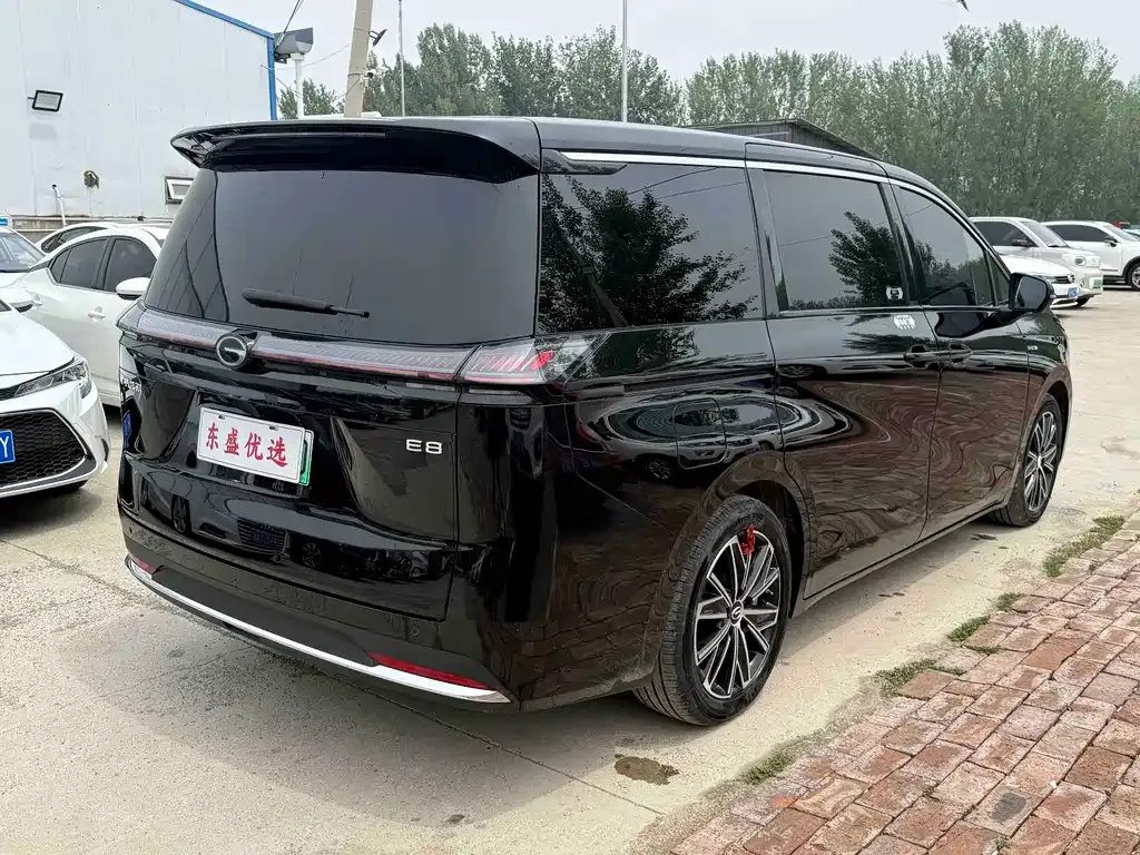 GAC Motor 传祺E8 PHEV — фото 9