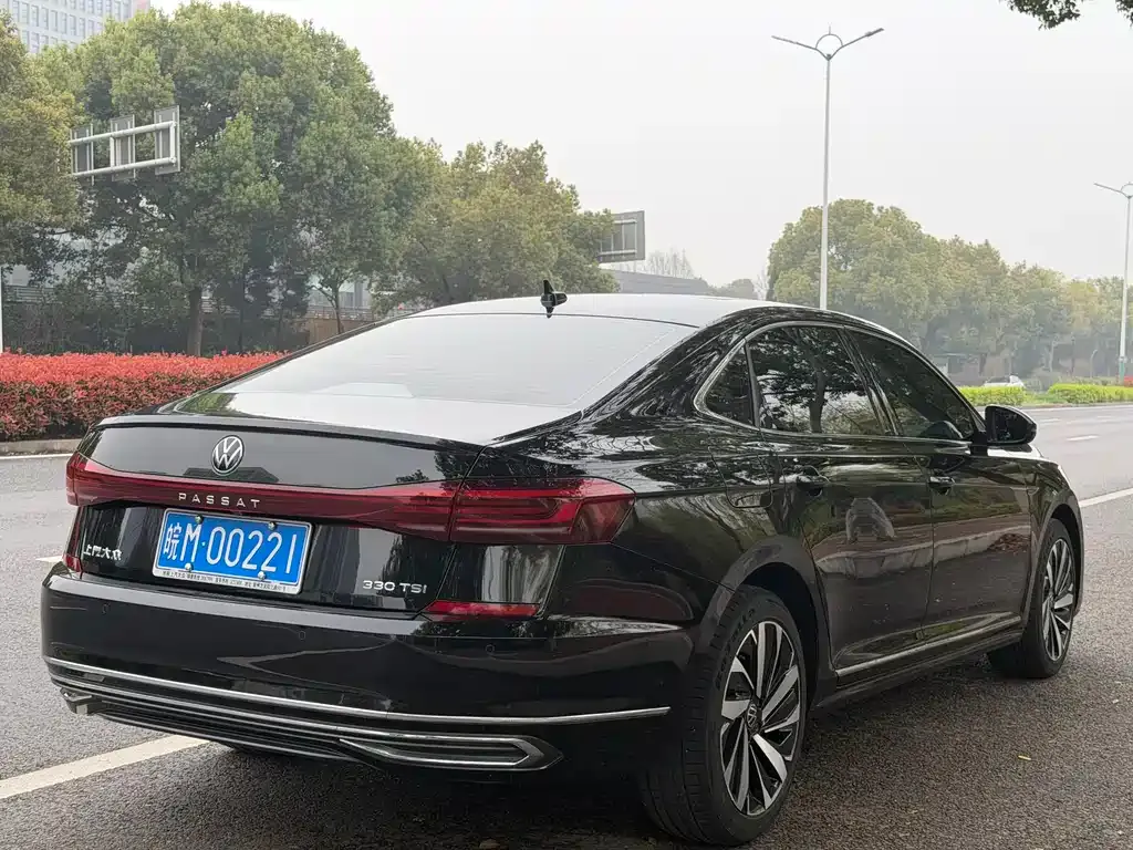 Volkswagen Passat — фото 6