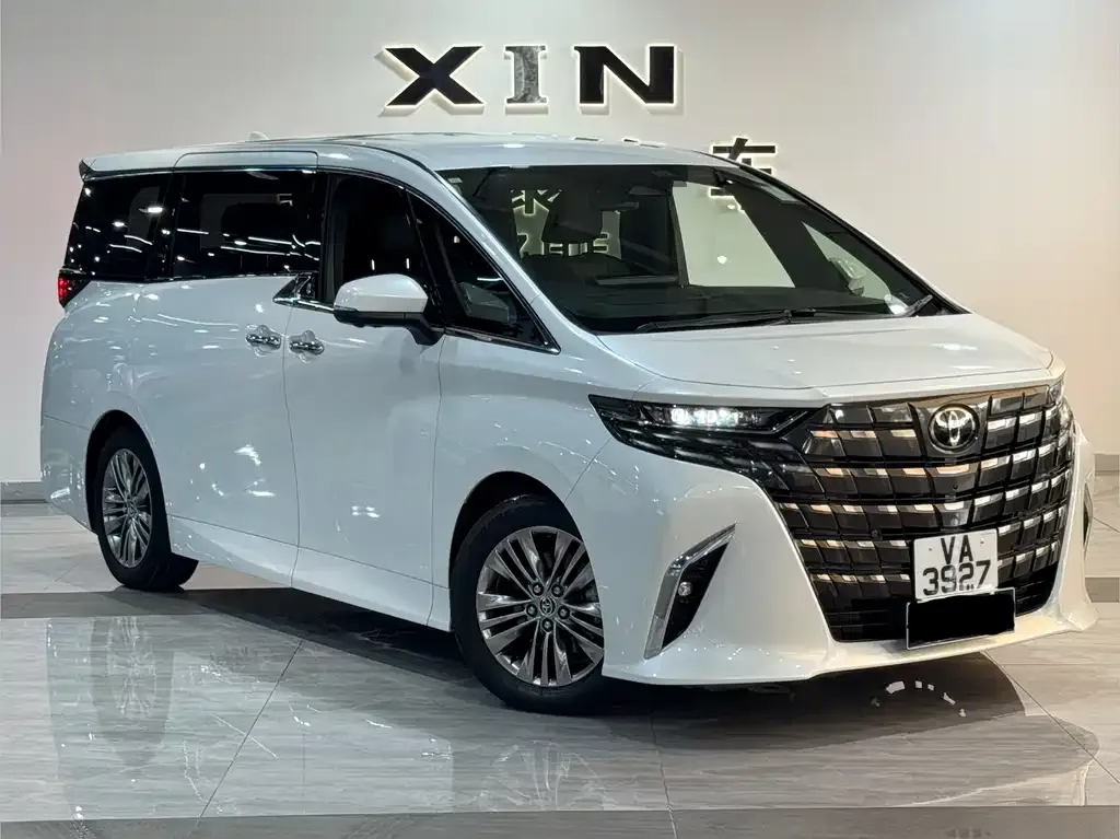 Toyota Alphard — фото 4