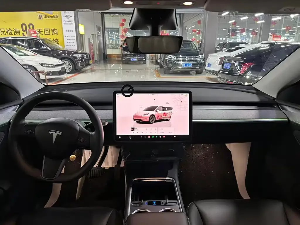 Tesla Model Y — фото 7