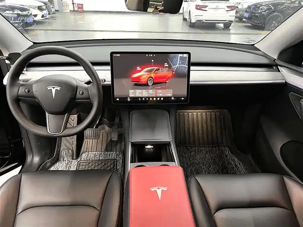 Tesla Model Y — фото 3