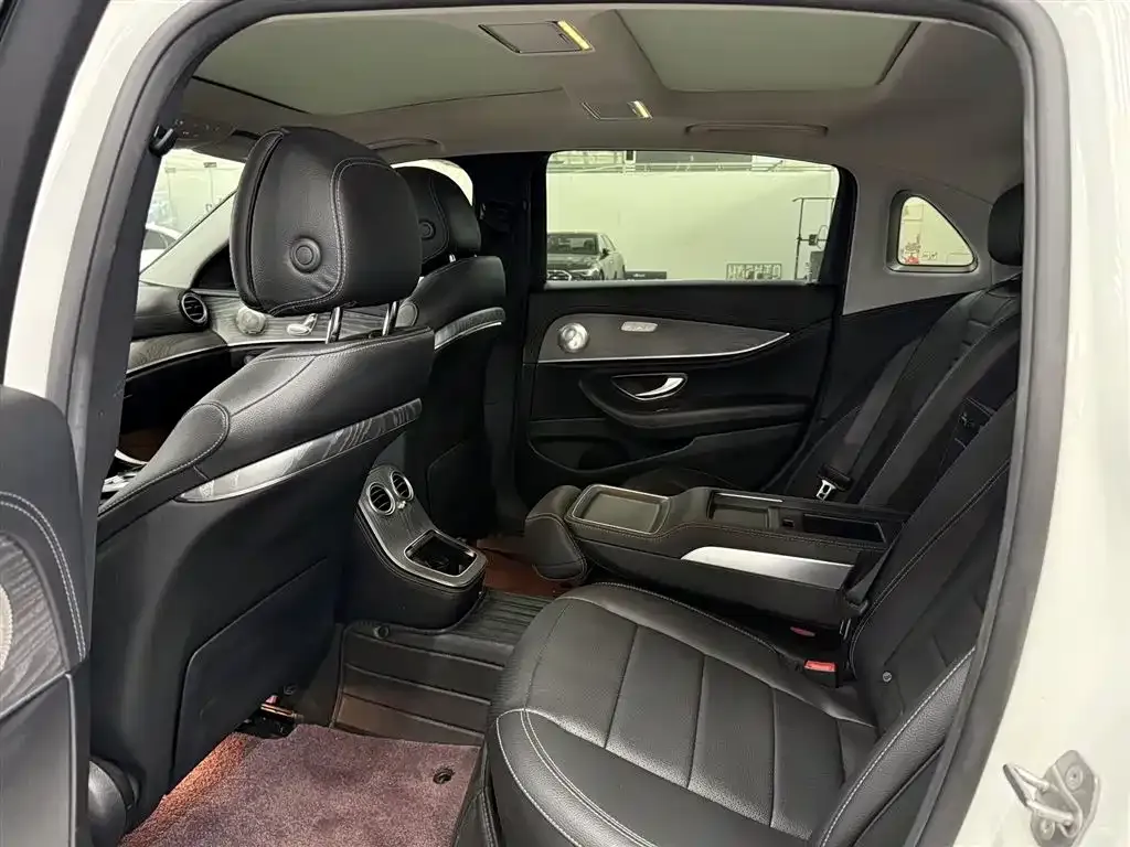 Mercedes-Benz E-Class 2023 из CN, фото 3