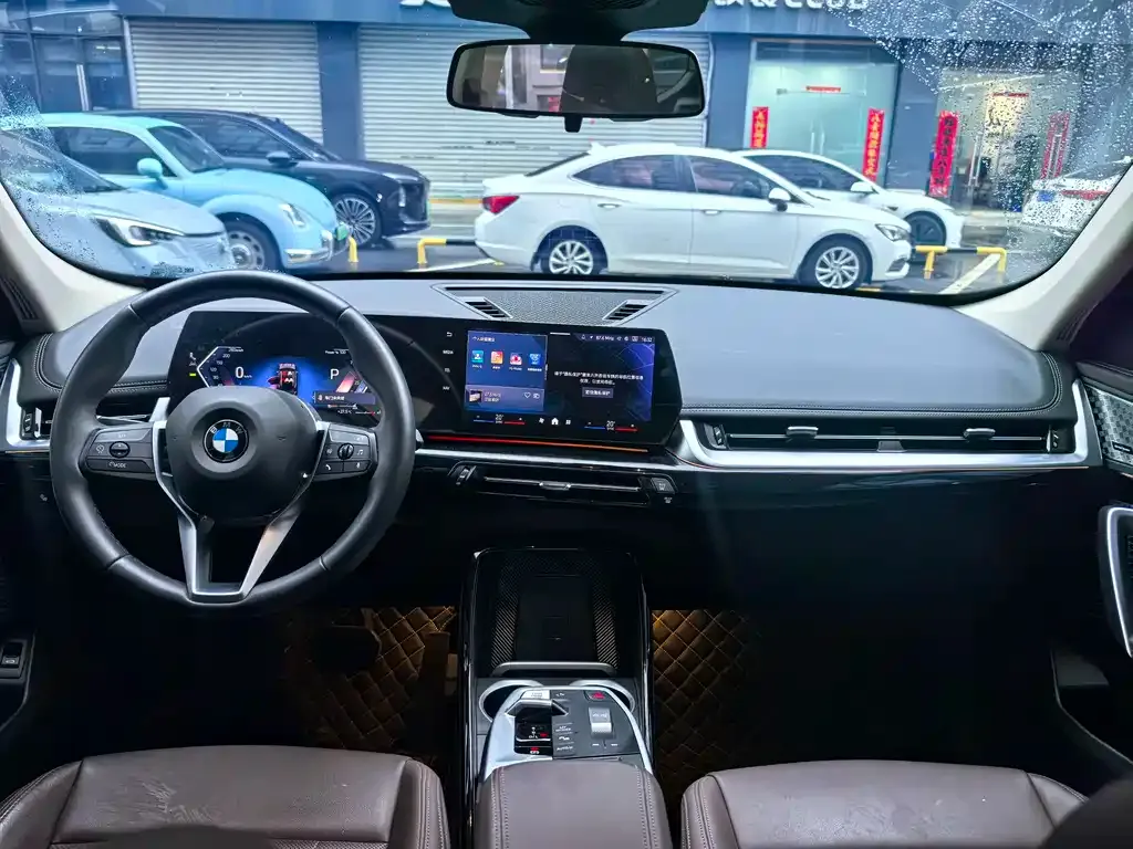 BMW X1 — фото 9