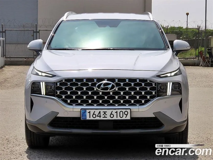 Hyundai Santafe — фото 1