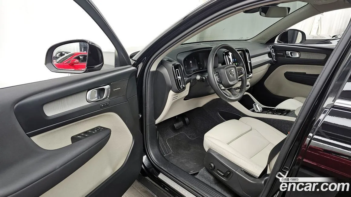 Volvo XC40 2024 из KR, фото 7