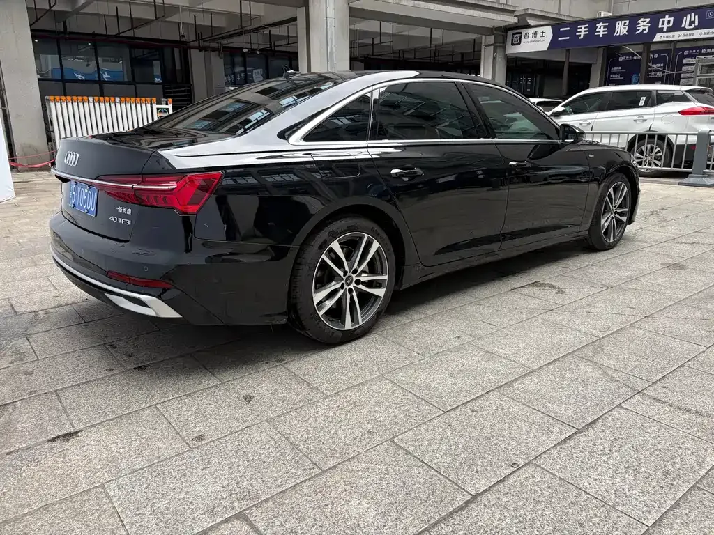 Audi A6L — фото 6