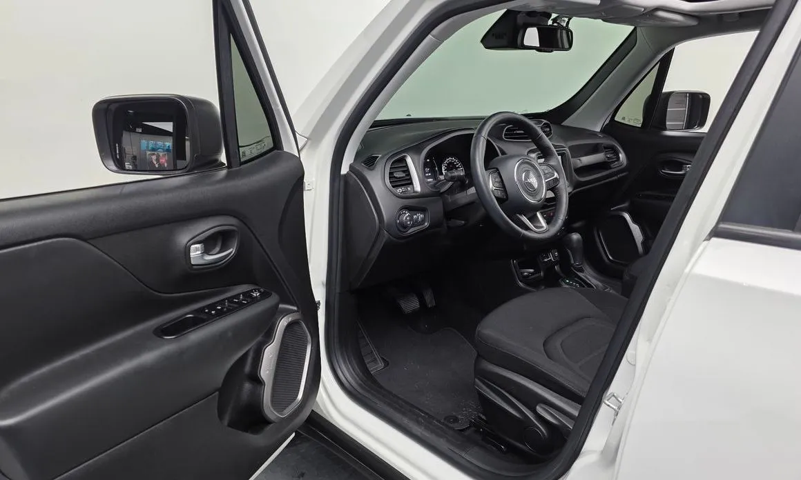 Jeep Renegade 2022 из KR, фото 10