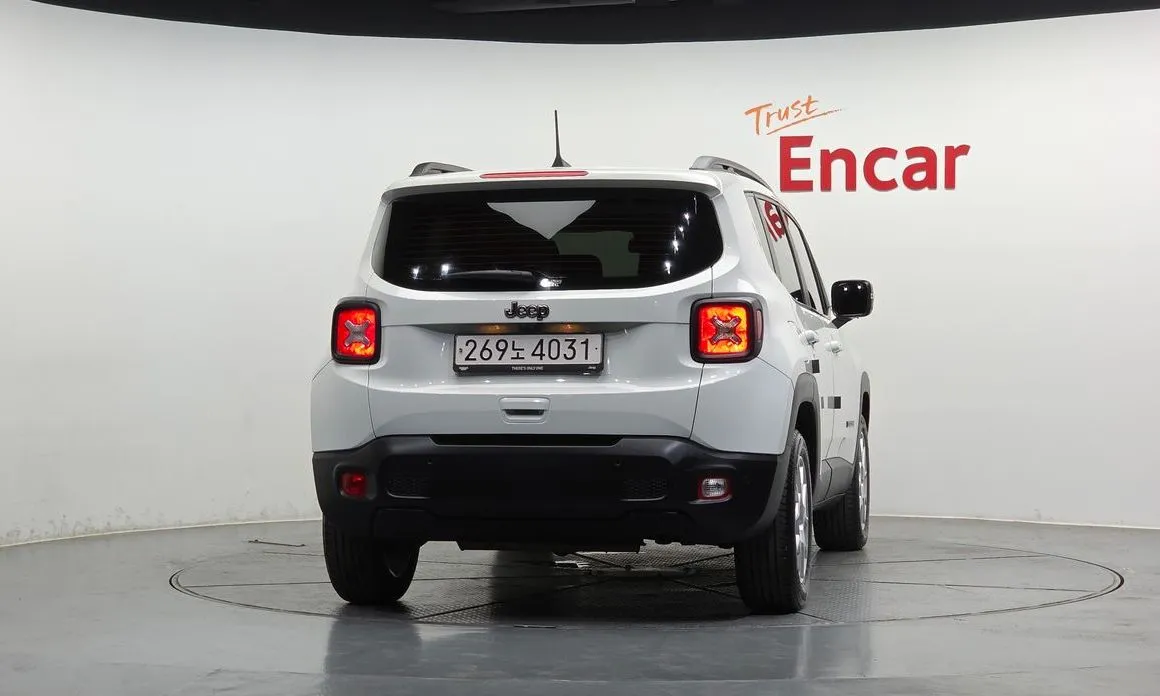 Jeep Renegade 2022 из KR, фото 2