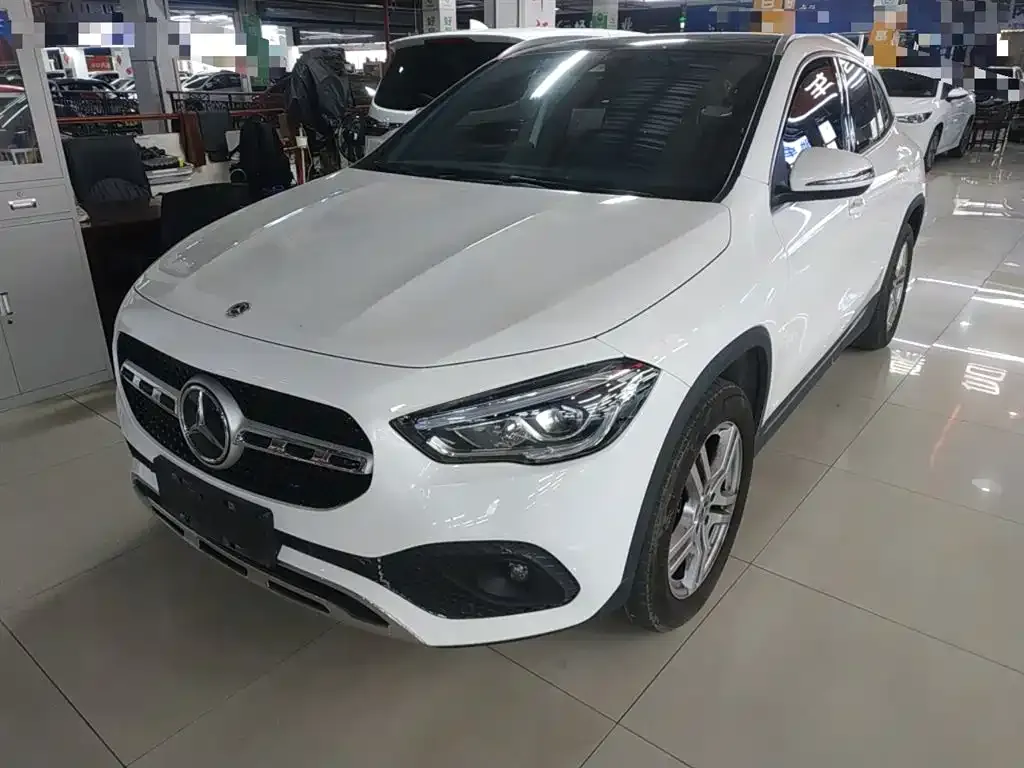 Mercedes-Benz GLA — фото 1