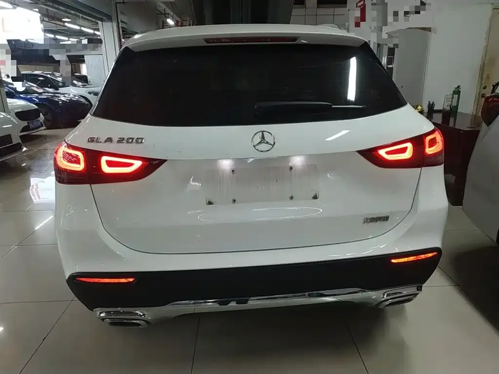 Mercedes-Benz GLA — фото 7