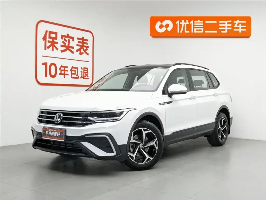 Volkswagen Tiguan L — фото 1