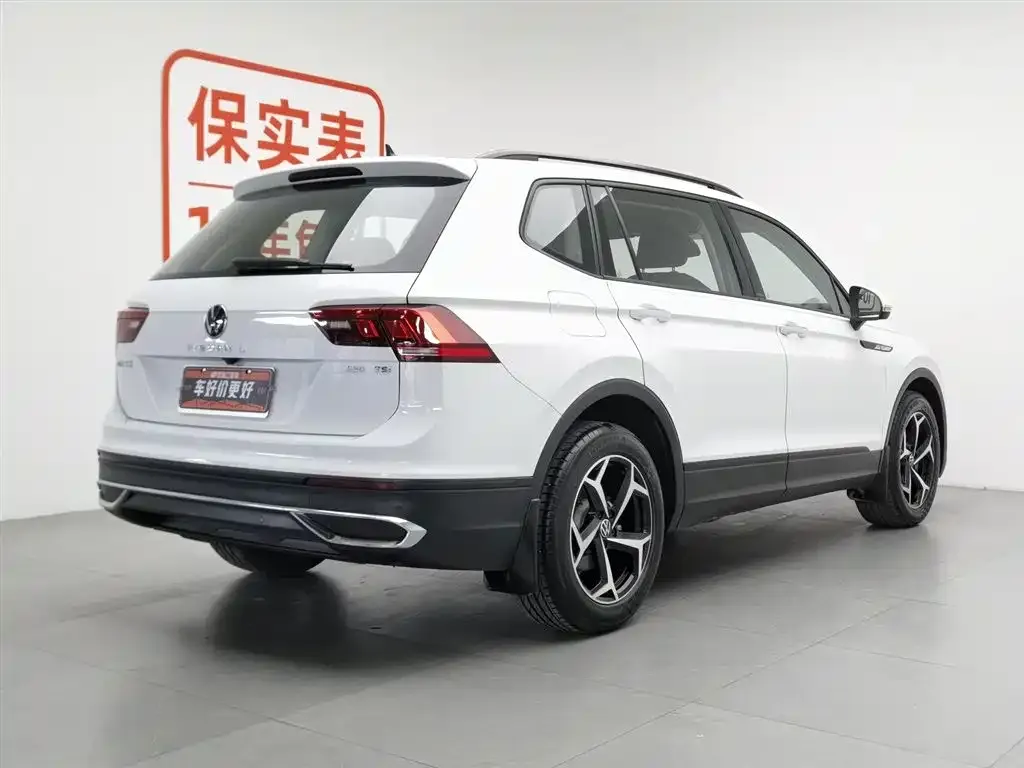 Volkswagen Tiguan L — фото 4
