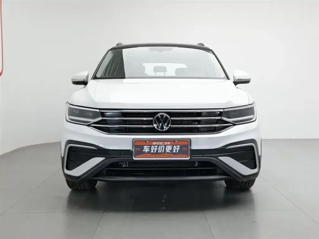 Volkswagen Tiguan L — фото 5