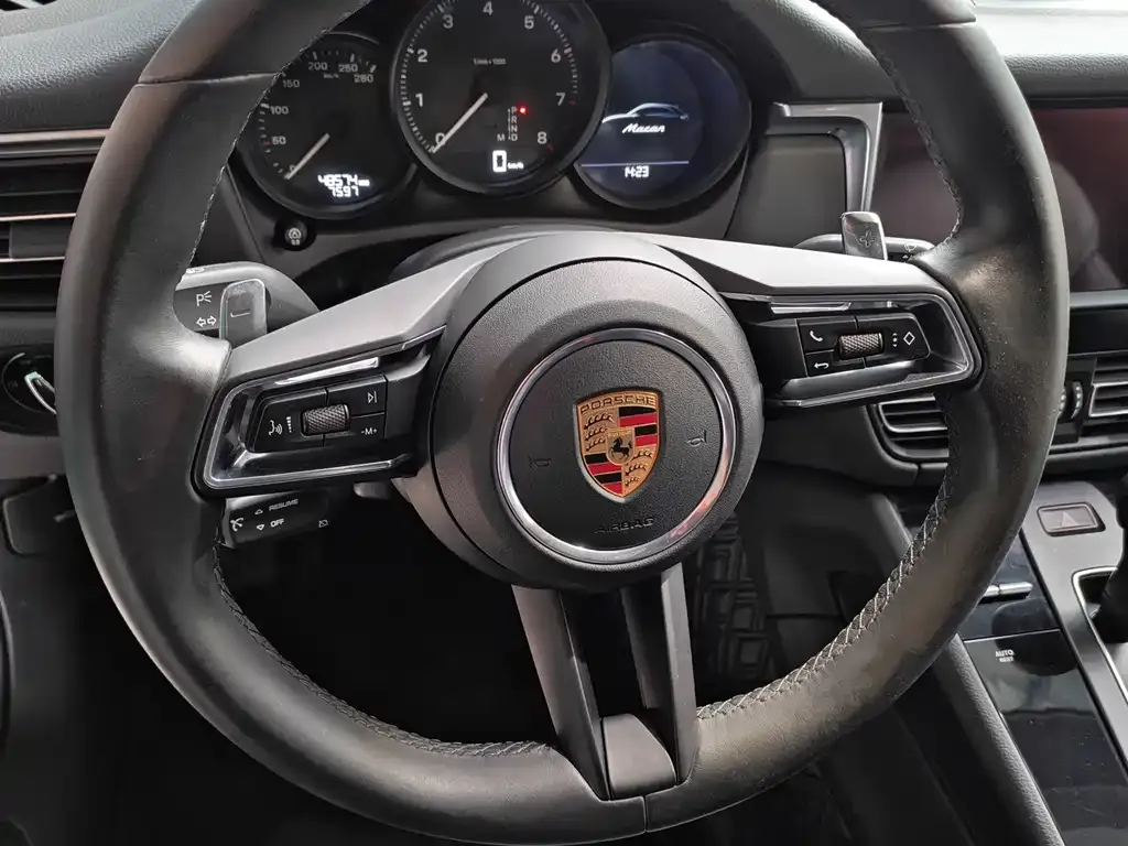 Porsche Macan — фото 5