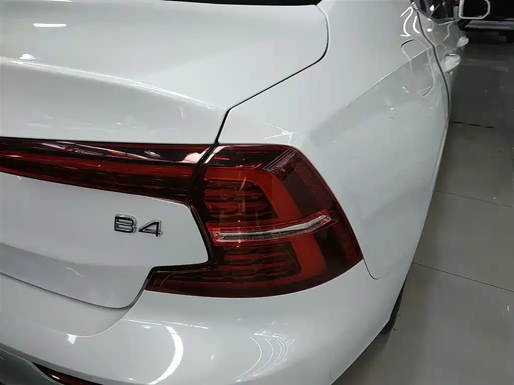 Volvo S60 2024 из CN, фото 2