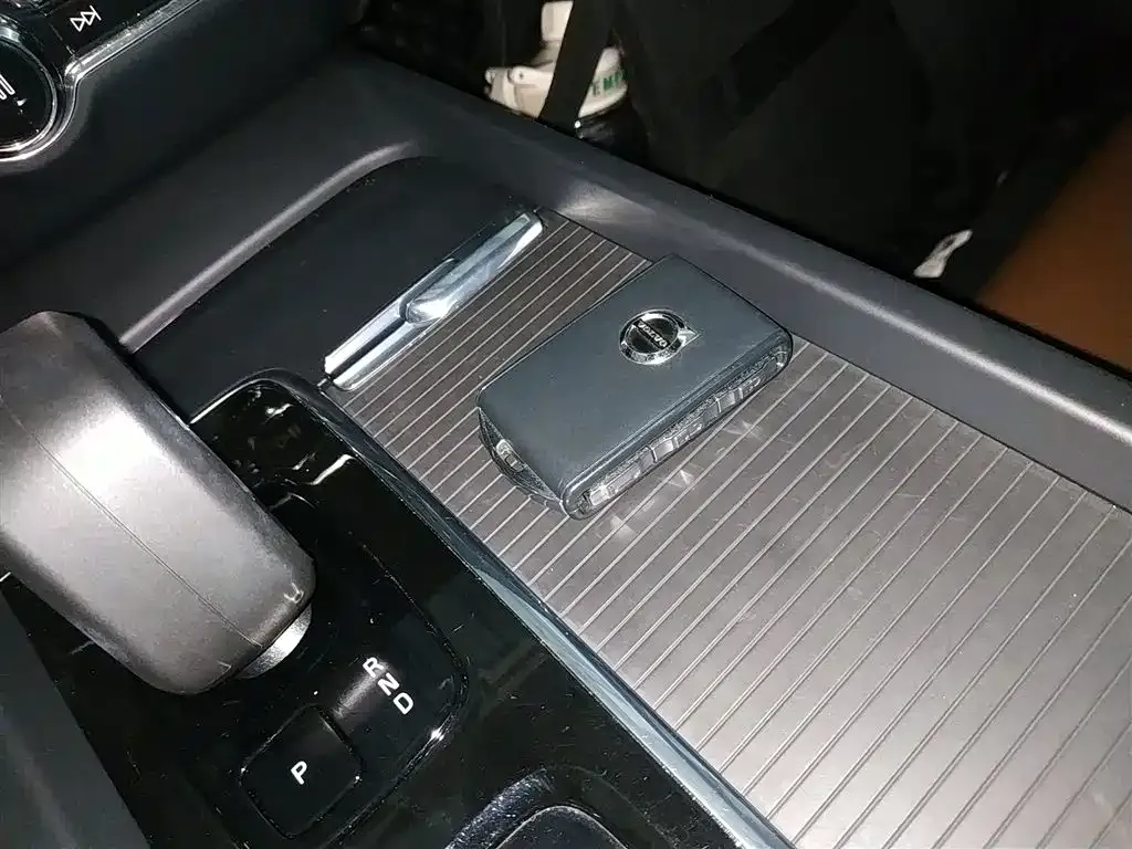 Volvo S60 2024 из CN, фото 9