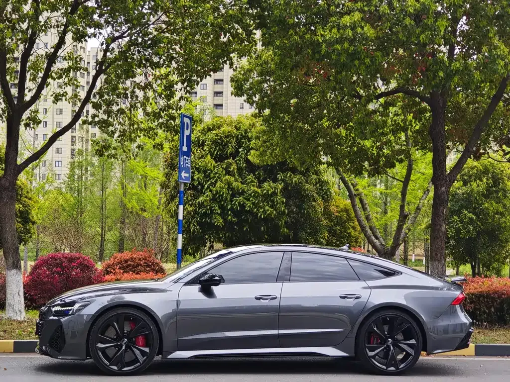 Audi RS 7 2021 из CN, фото 7