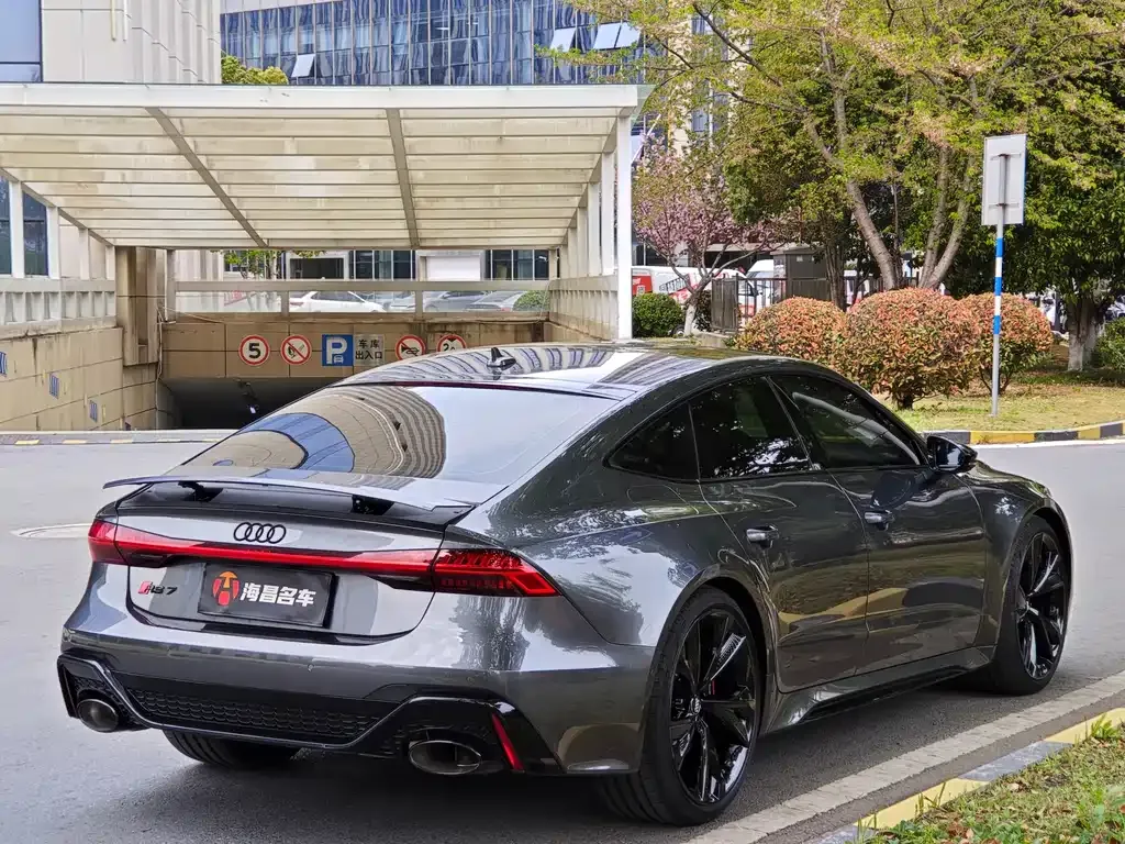 Audi RS 7 2021 из CN, фото 9