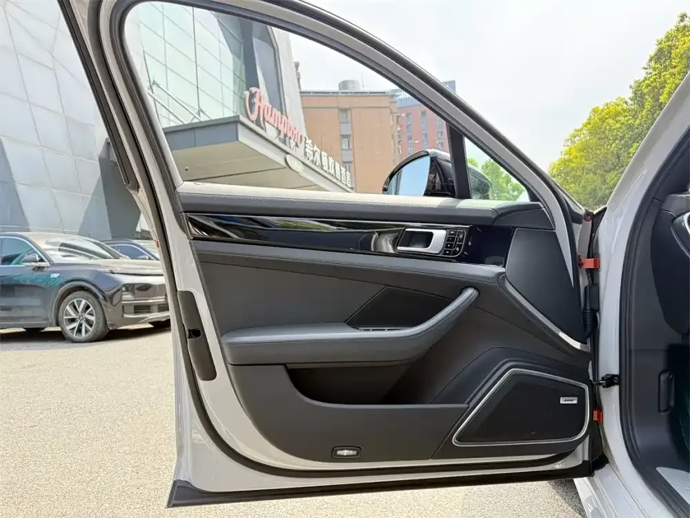 Porsche Panamera 2021 из CN, фото 3