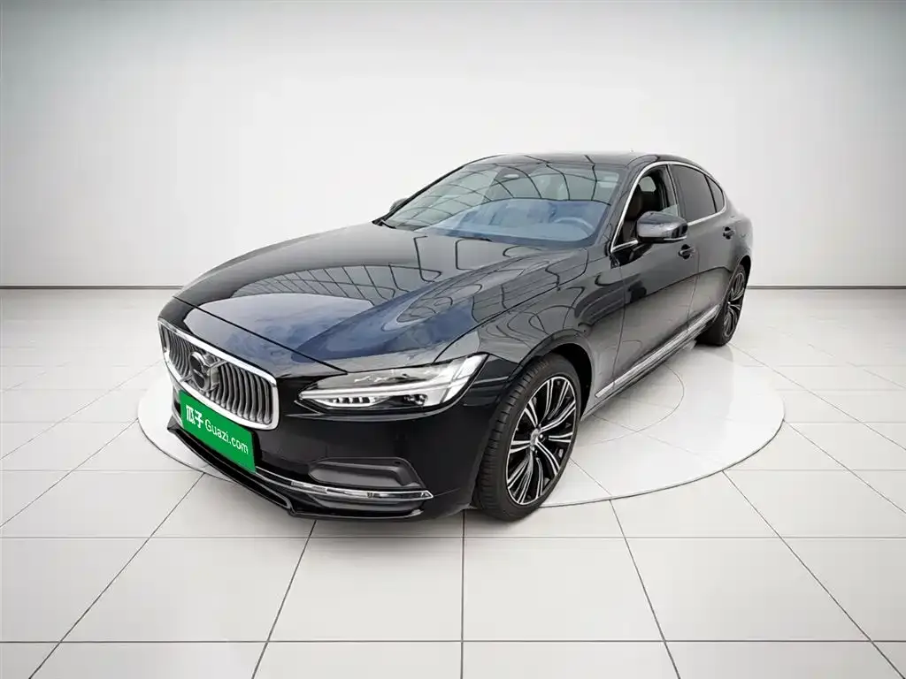 Volvo S90 — фото 1