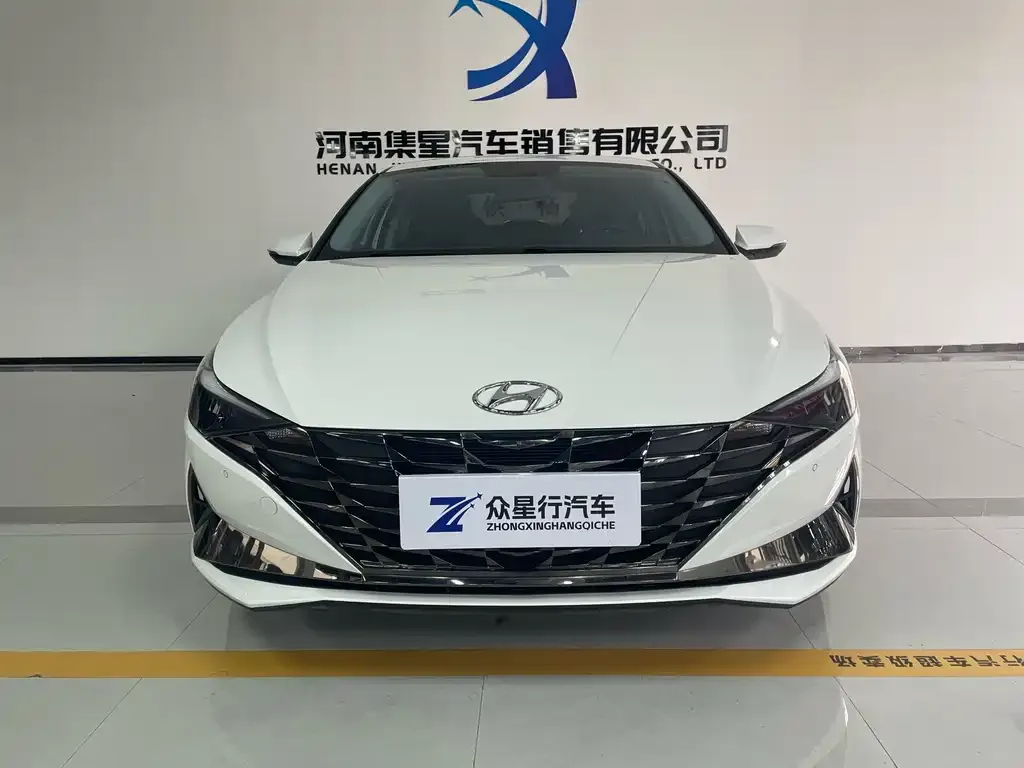 Hyundai Elantra — фото 8