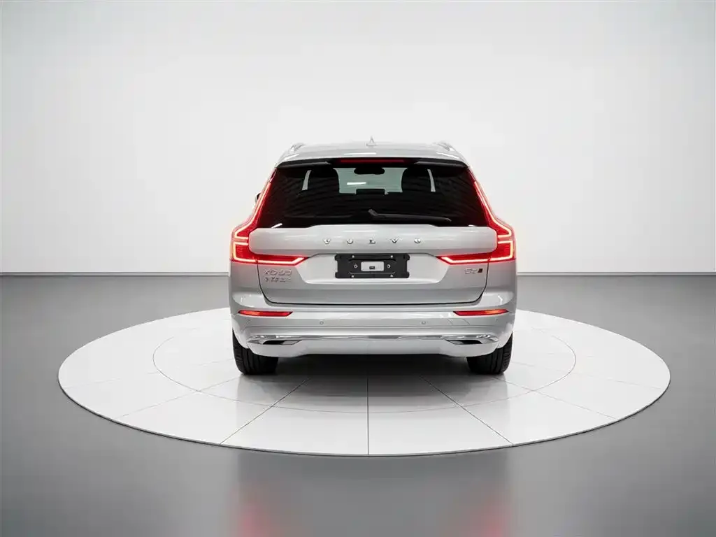 Volvo XC60 — фото 3