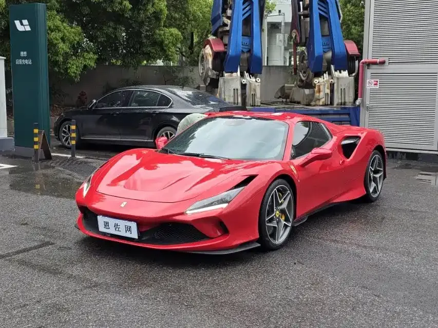 Ferrari F8 — фото 1