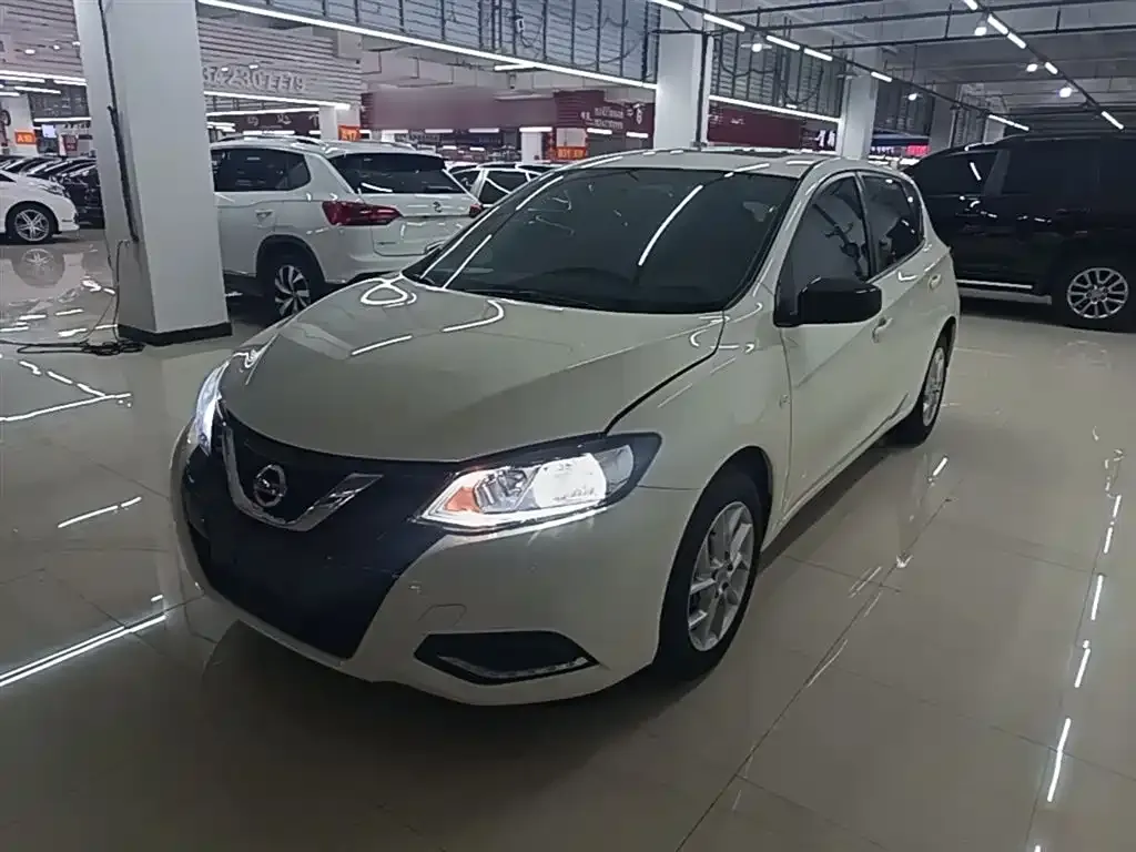 Nissan Tiida 2024 из CN, фото 10