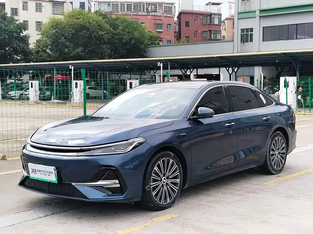 Geely 银河A7 EM — фото 1