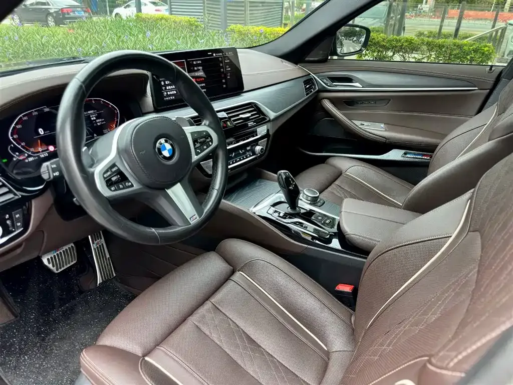 BMW 5 Series — фото 3