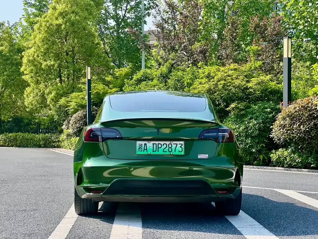 Tesla Model 3 — фото 4