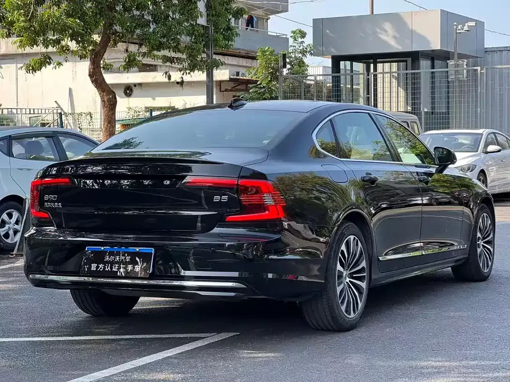Volvo S90 2024 из CN, фото 8