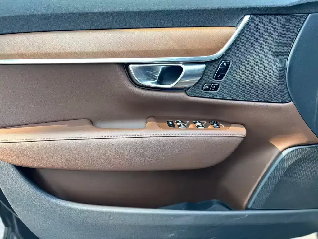 Volvo S90 2024 из CN, фото 4