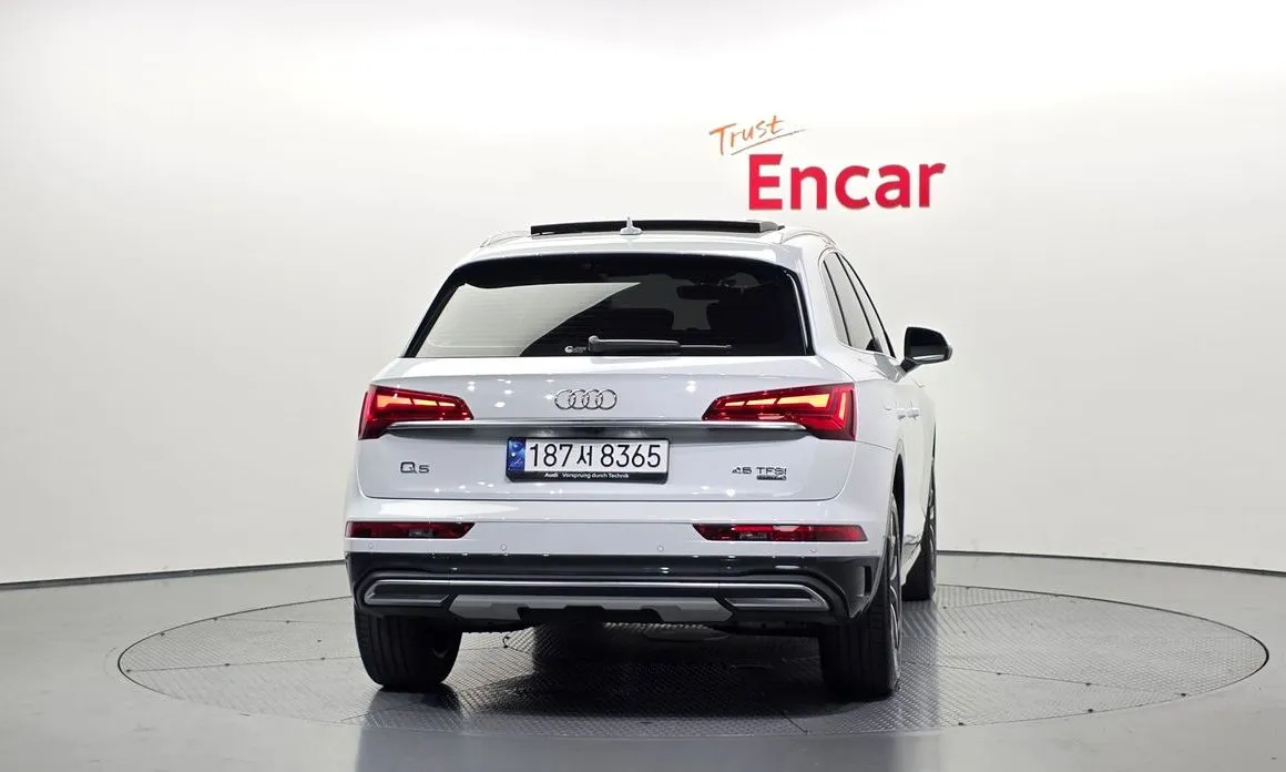Audi Q5 2023 из KR, фото 5