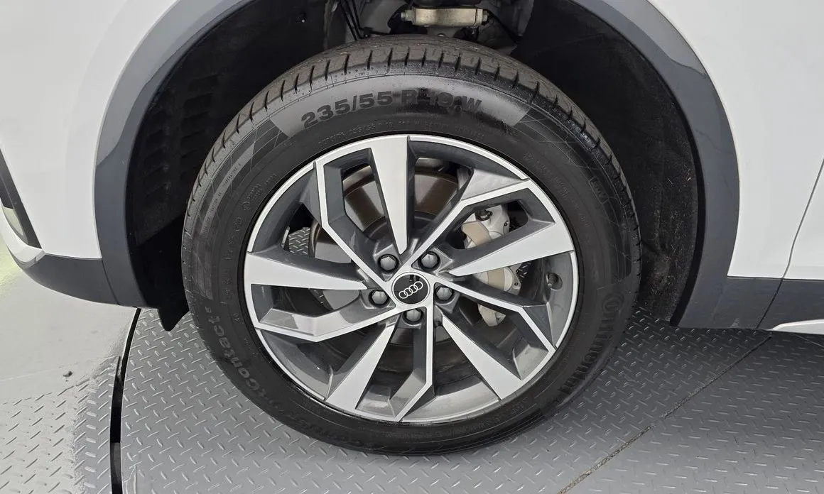 Audi Q5 2023 из KR, фото 10