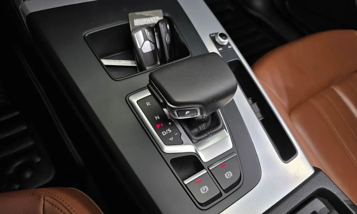 Audi Q5 2023 из KR, фото 9
