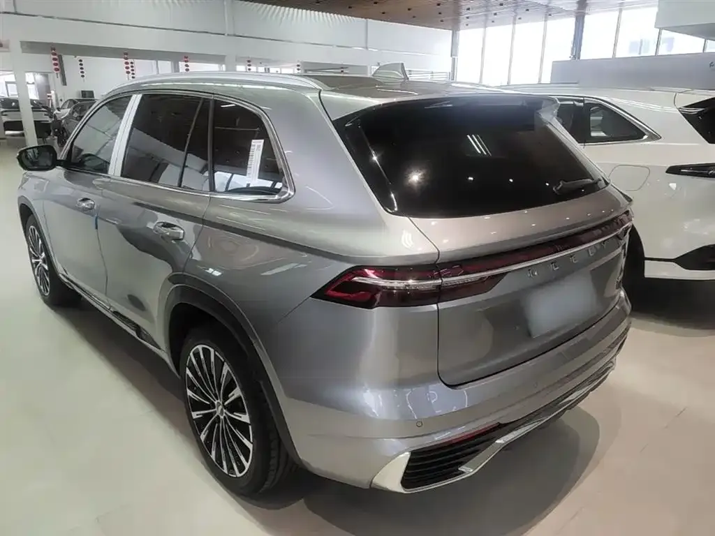 Geely Xingyue L — фото 10