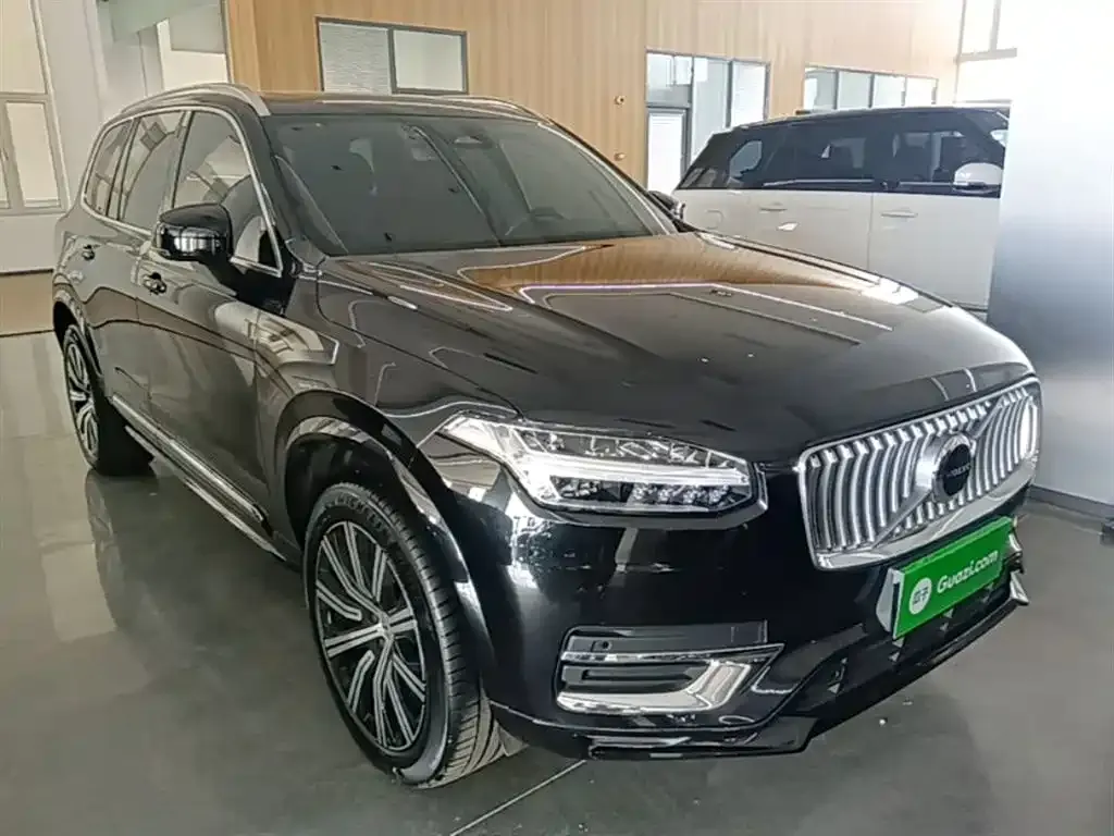 Volvo XC90 — фото 10