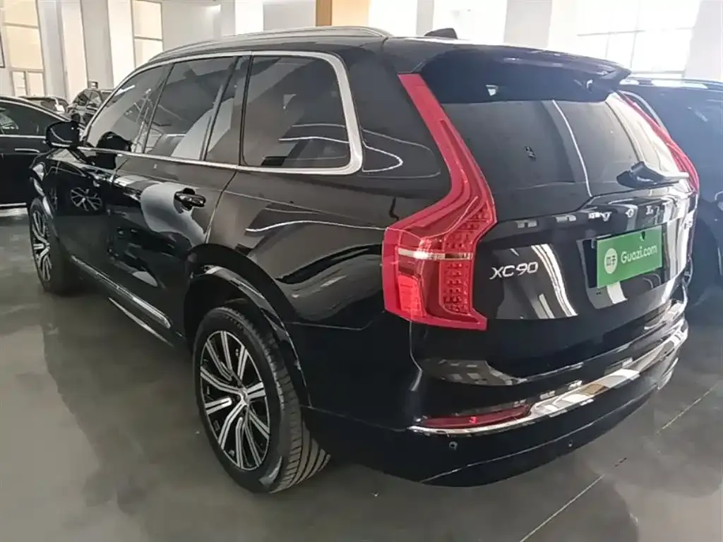 Volvo XC90 — фото 7