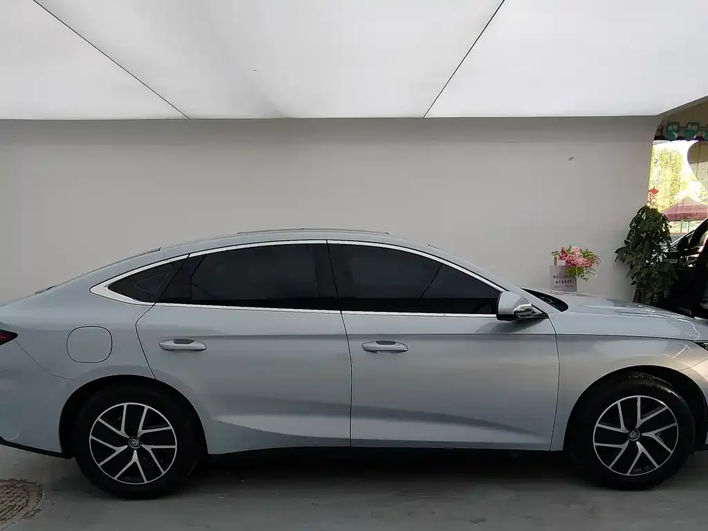 BYD Qin L — фото 7