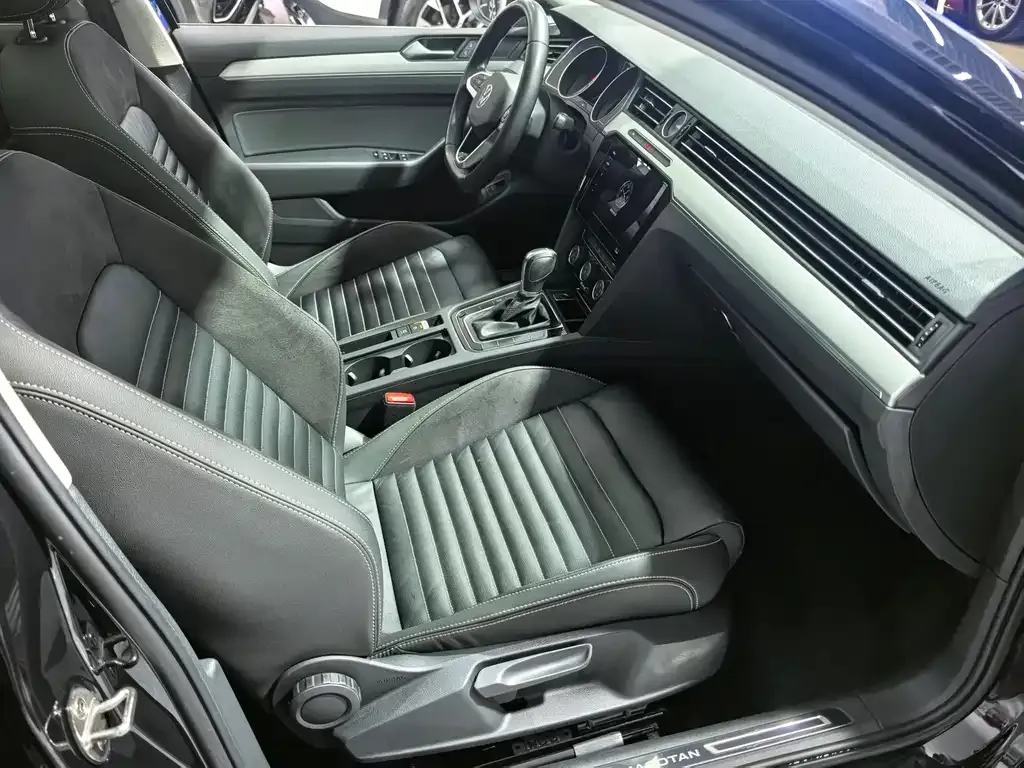 Volkswagen Magotan 2022 из CN, фото 3