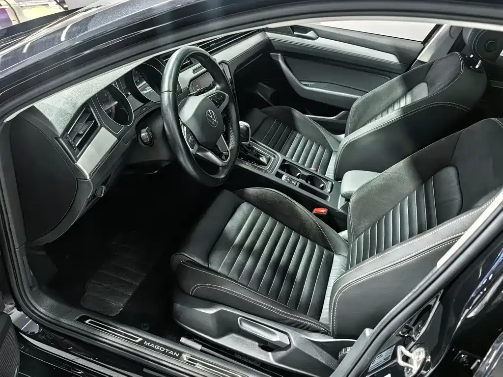 Volkswagen Magotan 2022 из CN, фото 2
