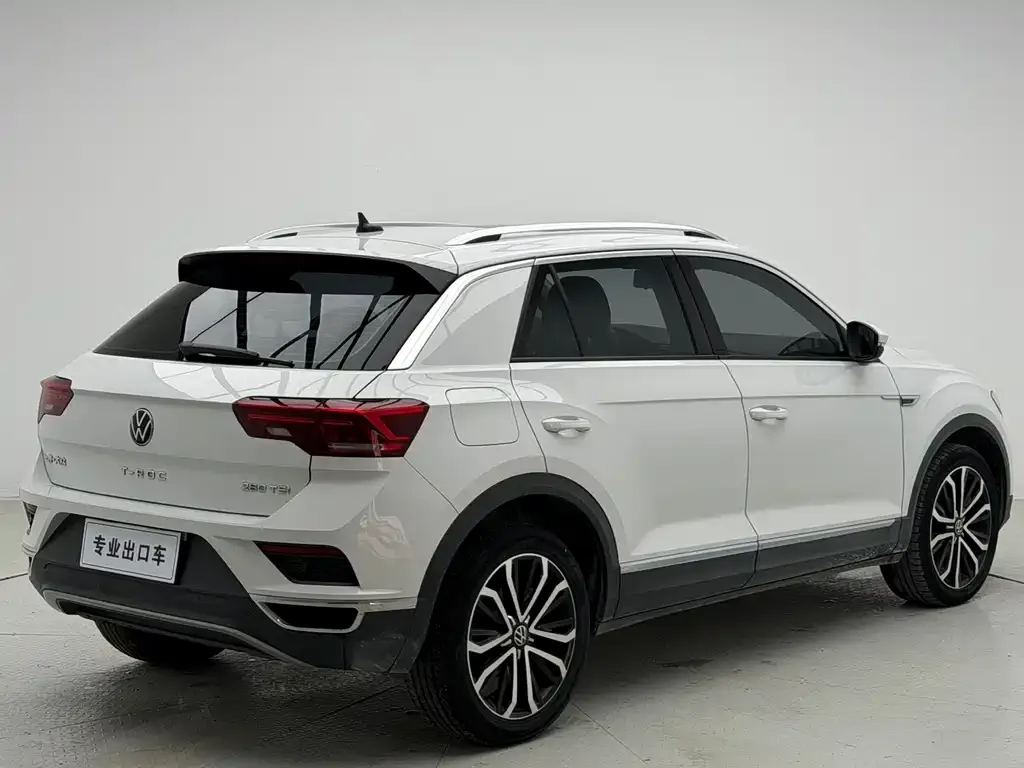 Volkswagen T-Roc — фото 8