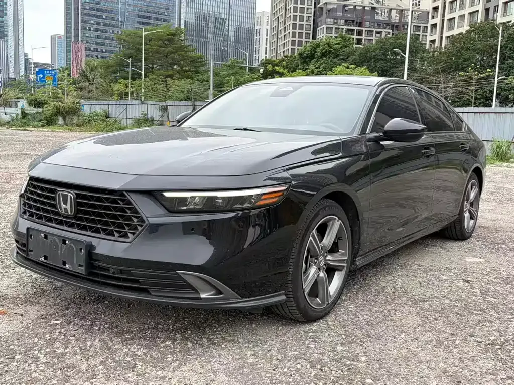 Honda Accord — фото 1