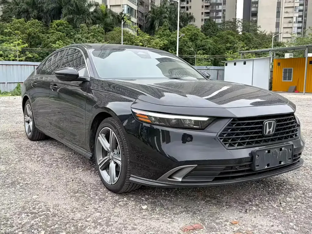 Honda Accord — фото 10